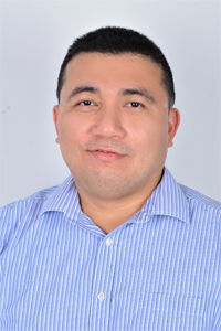 Bufford Ang CRSP Headshot wearing a blue shirt