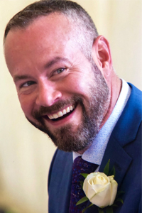 Headshot Kevin Scott Halling