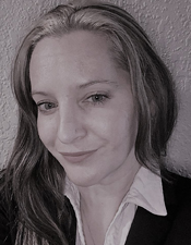 Headshot Candice Burton